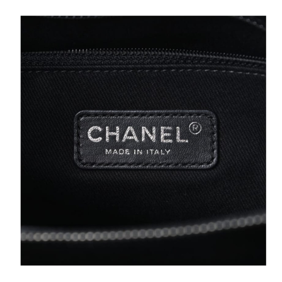 Chanel Caviar Timeless CC Soft Tote - Picture 6 of 10